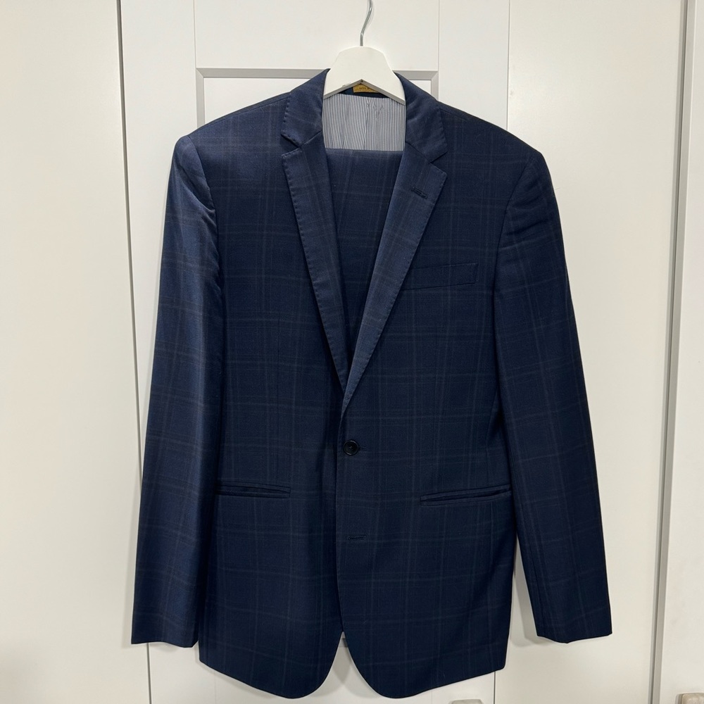 Brooks Brothers explorers collection 2 piece suit - Milano fit (slim)